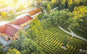 Hotel I Restauracja Brochów